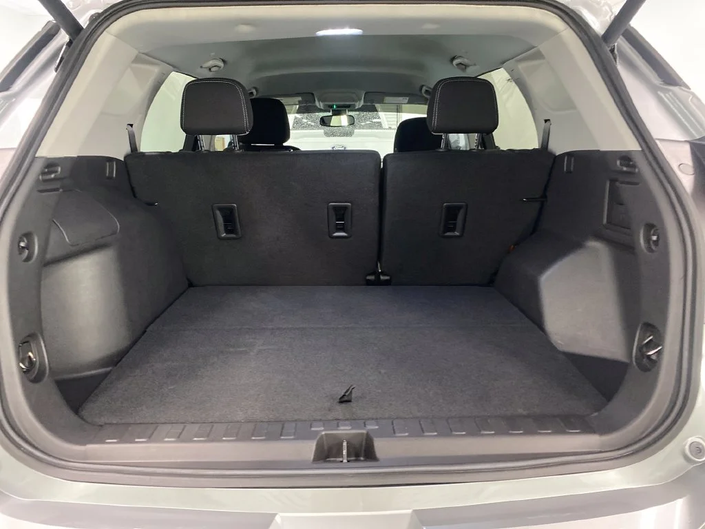Used 2024 Silver GMC SLE image 8