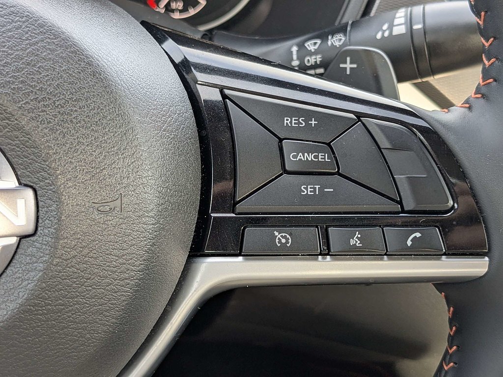 Used 2025  Nissan 2.5 SR image 26
