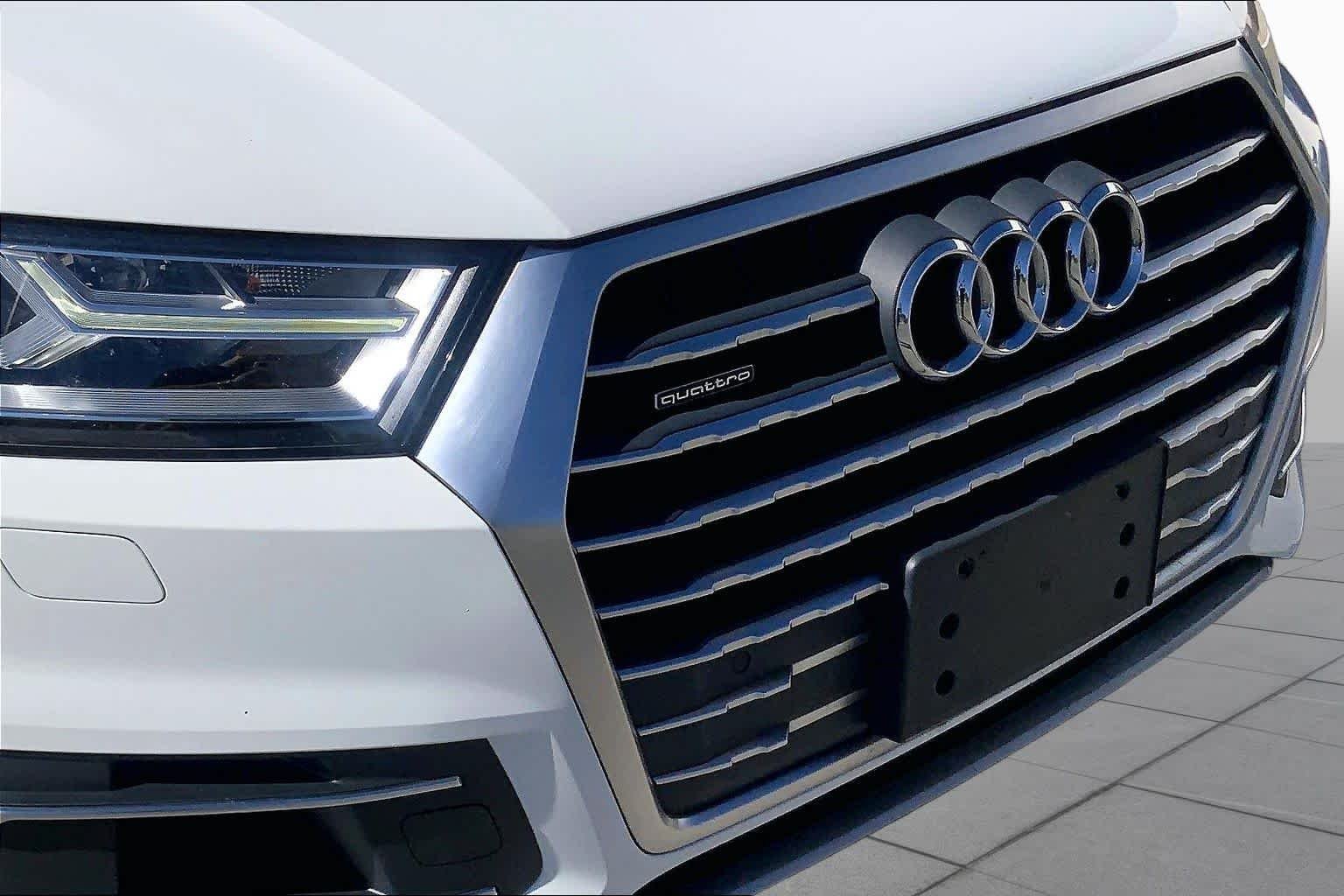Used 2018 Glacier White Metallic Audi Premium Plus image 29
