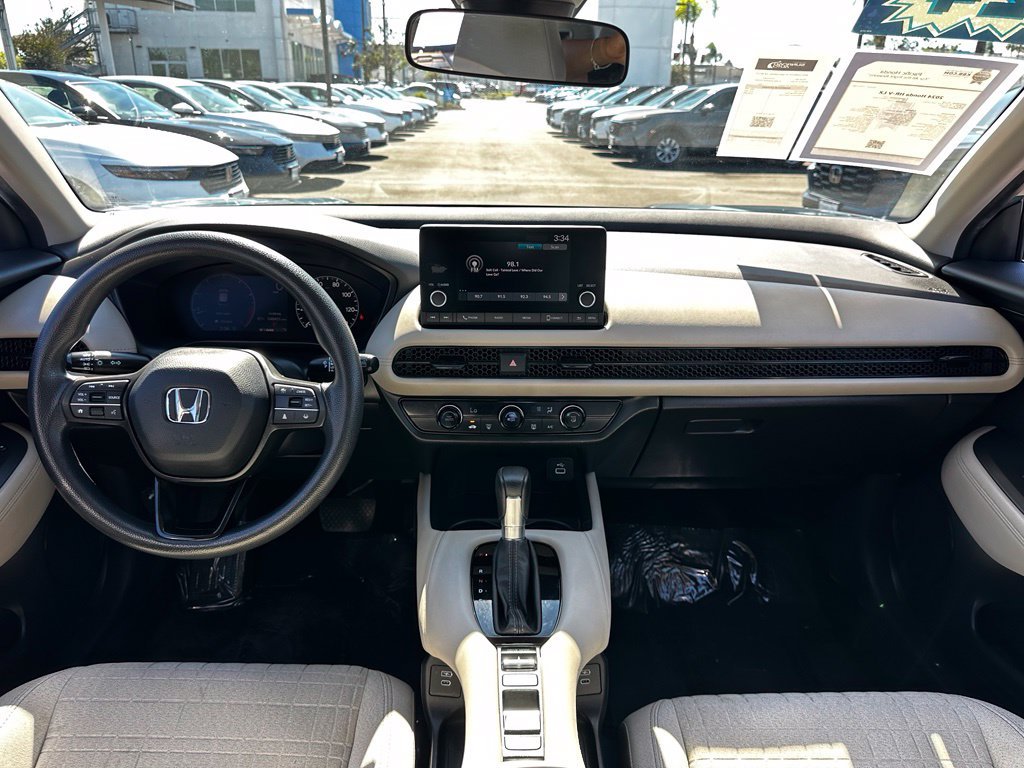 Used 2024  Honda LX image 19
