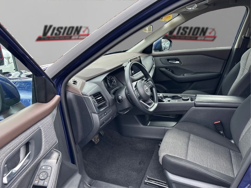 Used 2023 Blue Nissan SV image 9