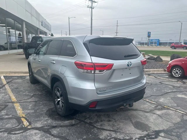 Certified Used 2019 Celestial Silver Metallic Toyota LE image 3