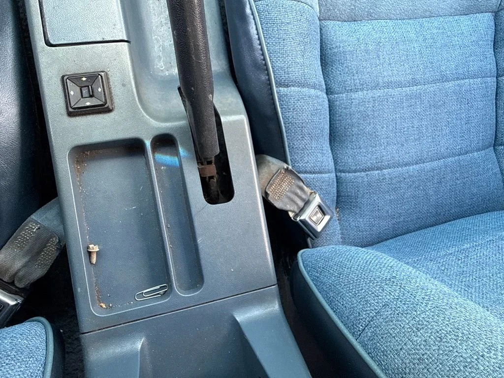 Used 1989 White Ford LX image 18