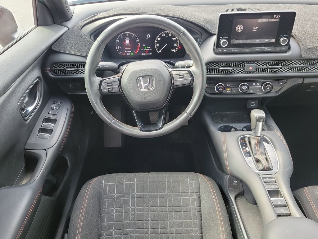 Used 2025  Honda Sport image 15