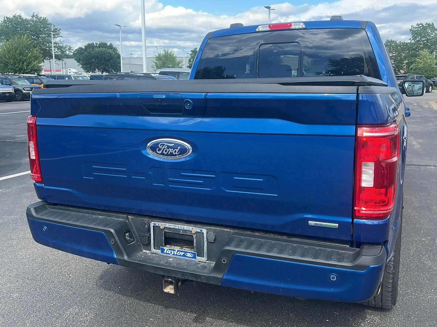 Used 2023 Atlas Blue Ford XLT image 6