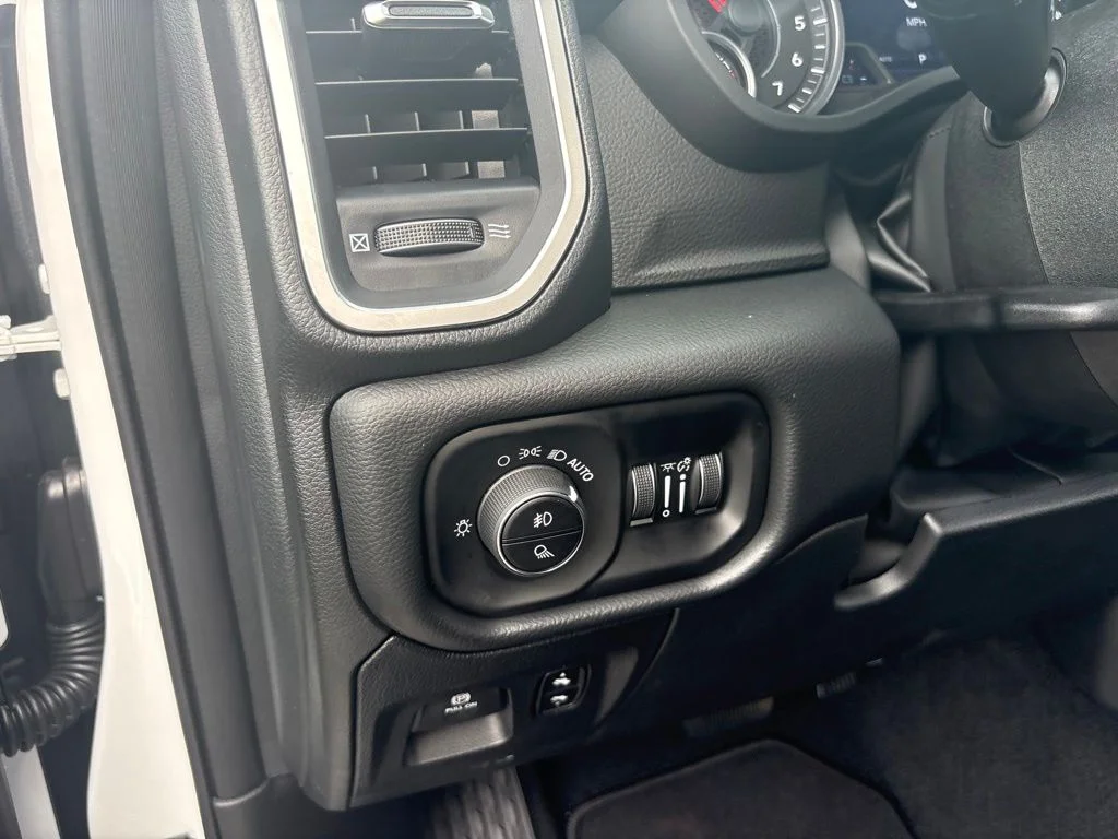 New 2027 Bright White Clearcoat RAM BIG HORN image 17