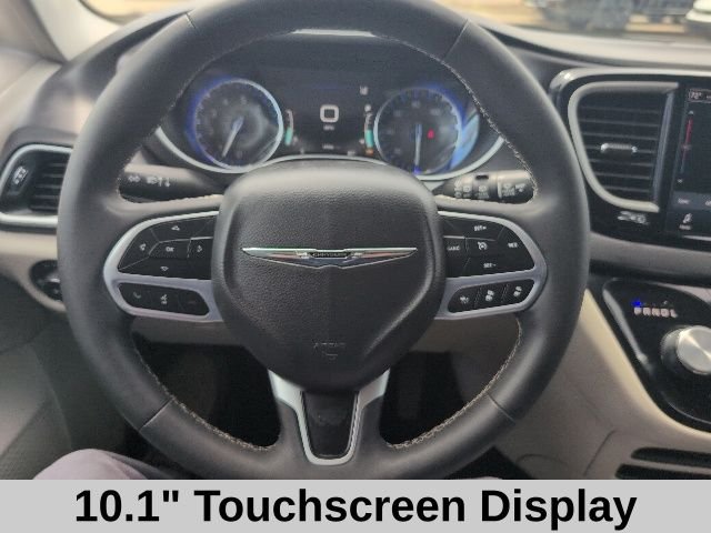 Used 2024 White Chrysler Touring L image 10