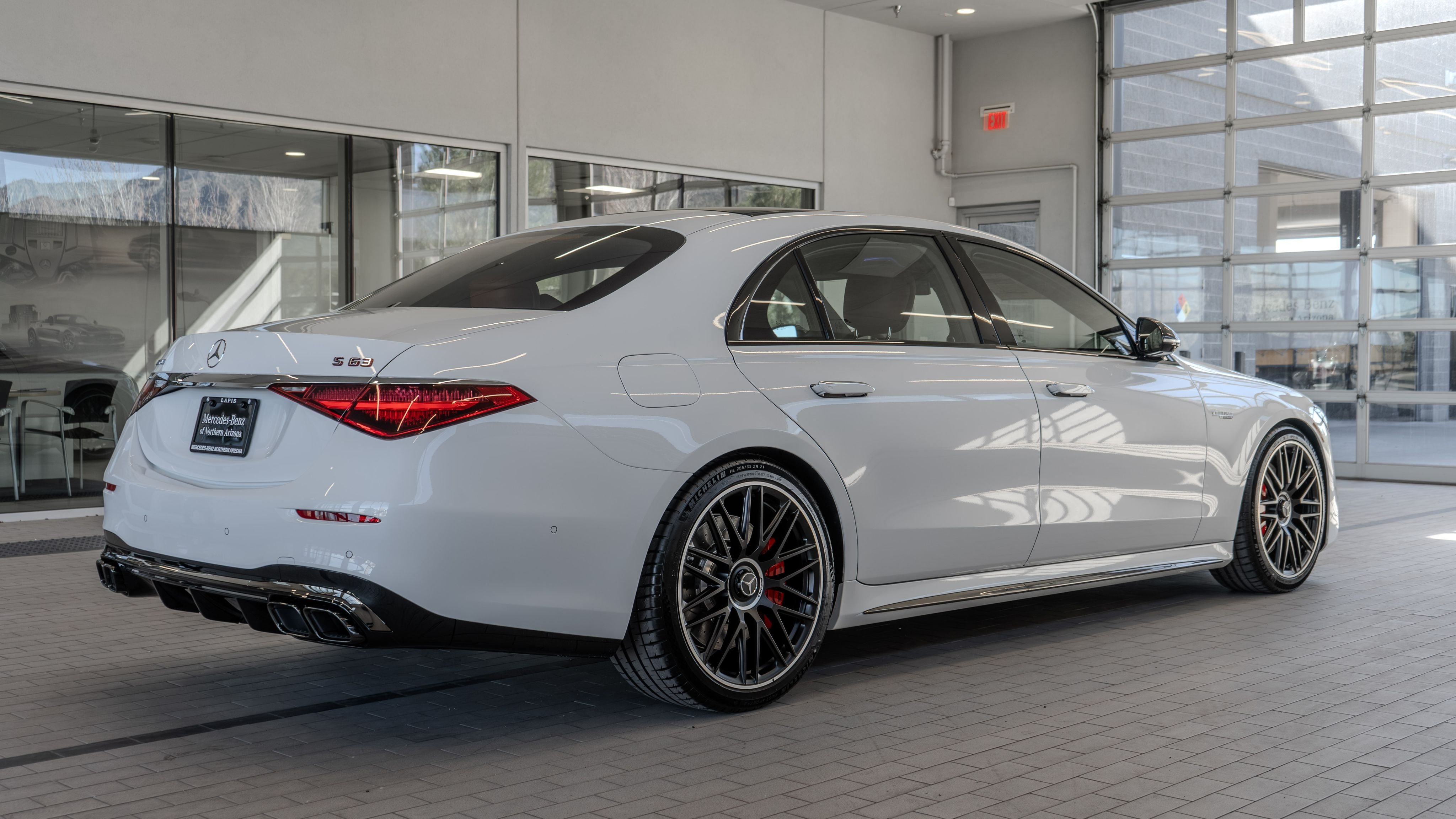 New 2026 MANUFAKTUR Moonlight White Metallic Mercedes-Benz S 63 E AMG® image 31