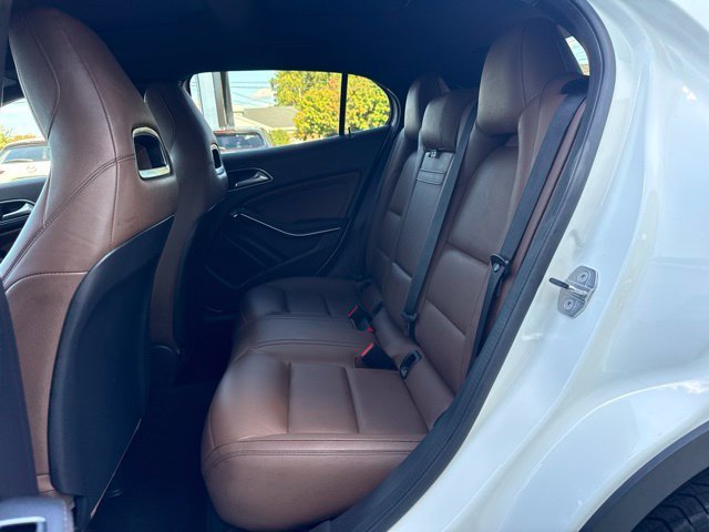 Used 2019 White Mercedes-Benz GLA 250 image 13