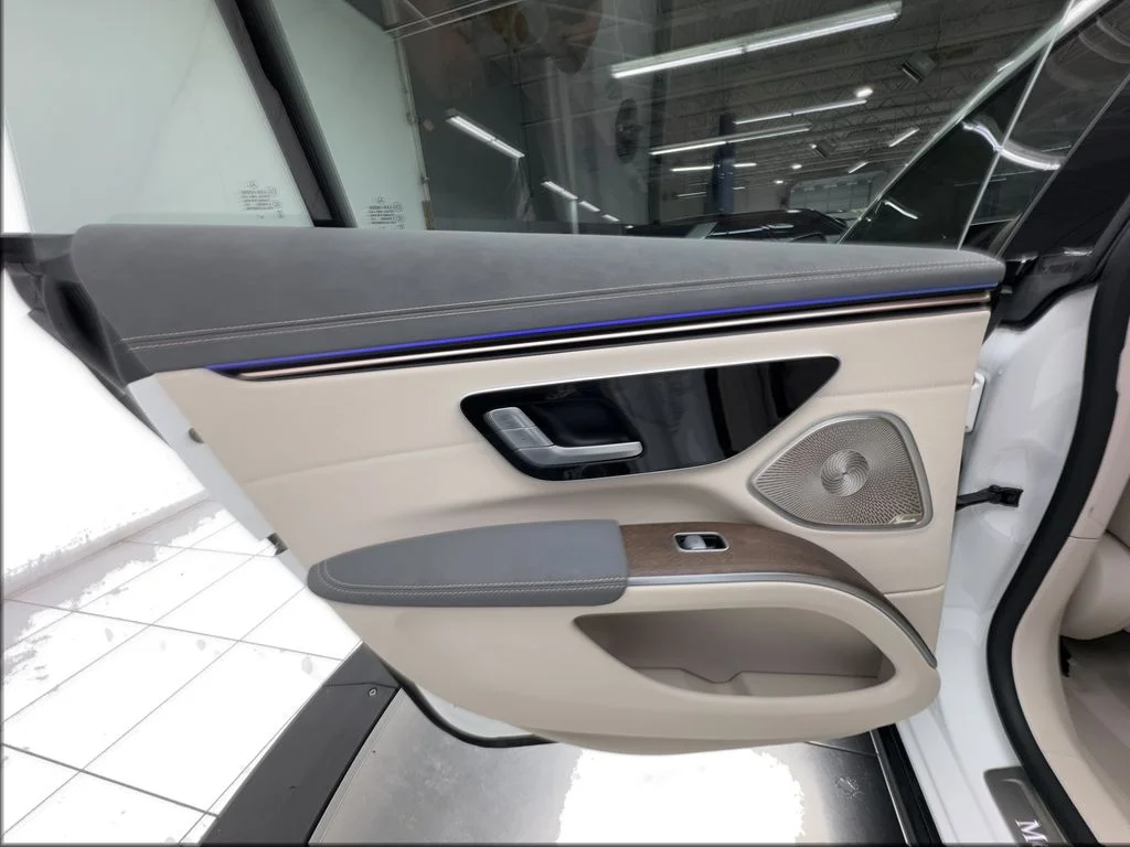 Used 2023 White Mercedes-Benz 450 image 24