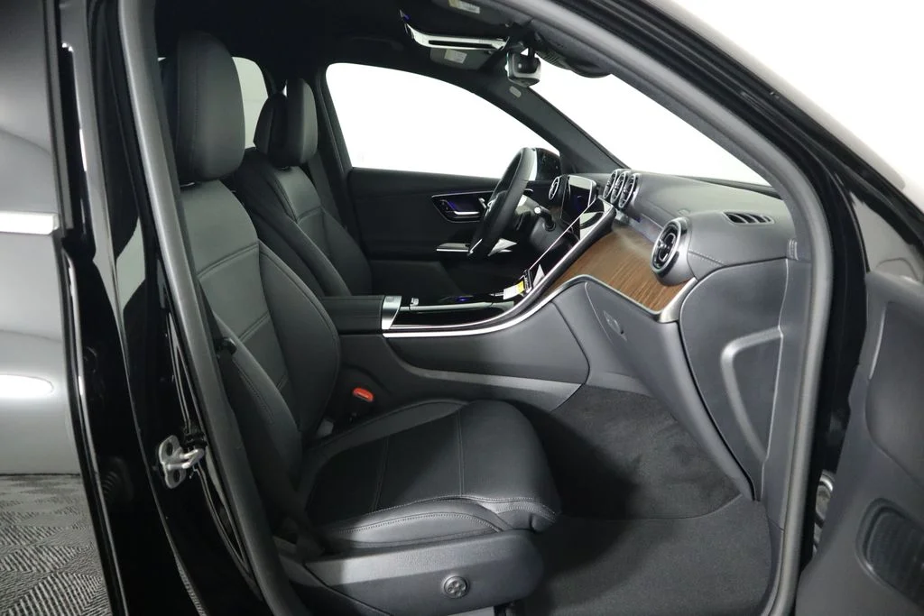 2025 Mercedes-Benz GLC Base - Photo 20