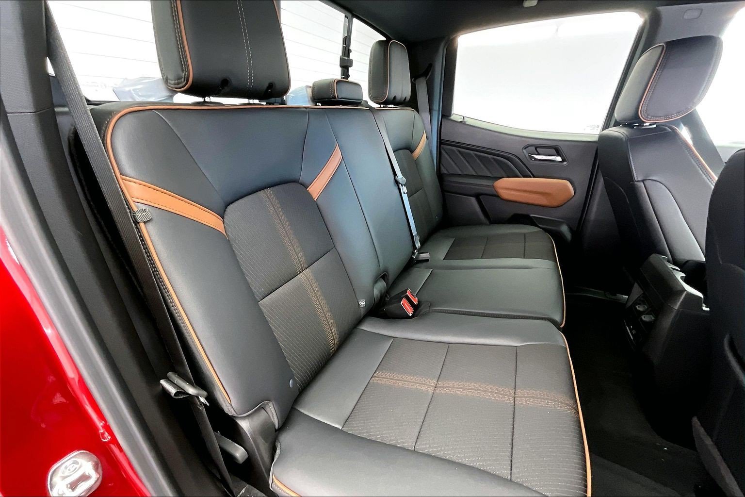 2026 GMC Canyon AT4 - Photo 10