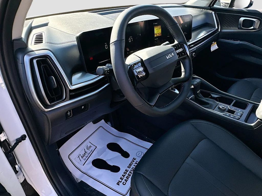 New 2026 Glacial White Kia S image 9