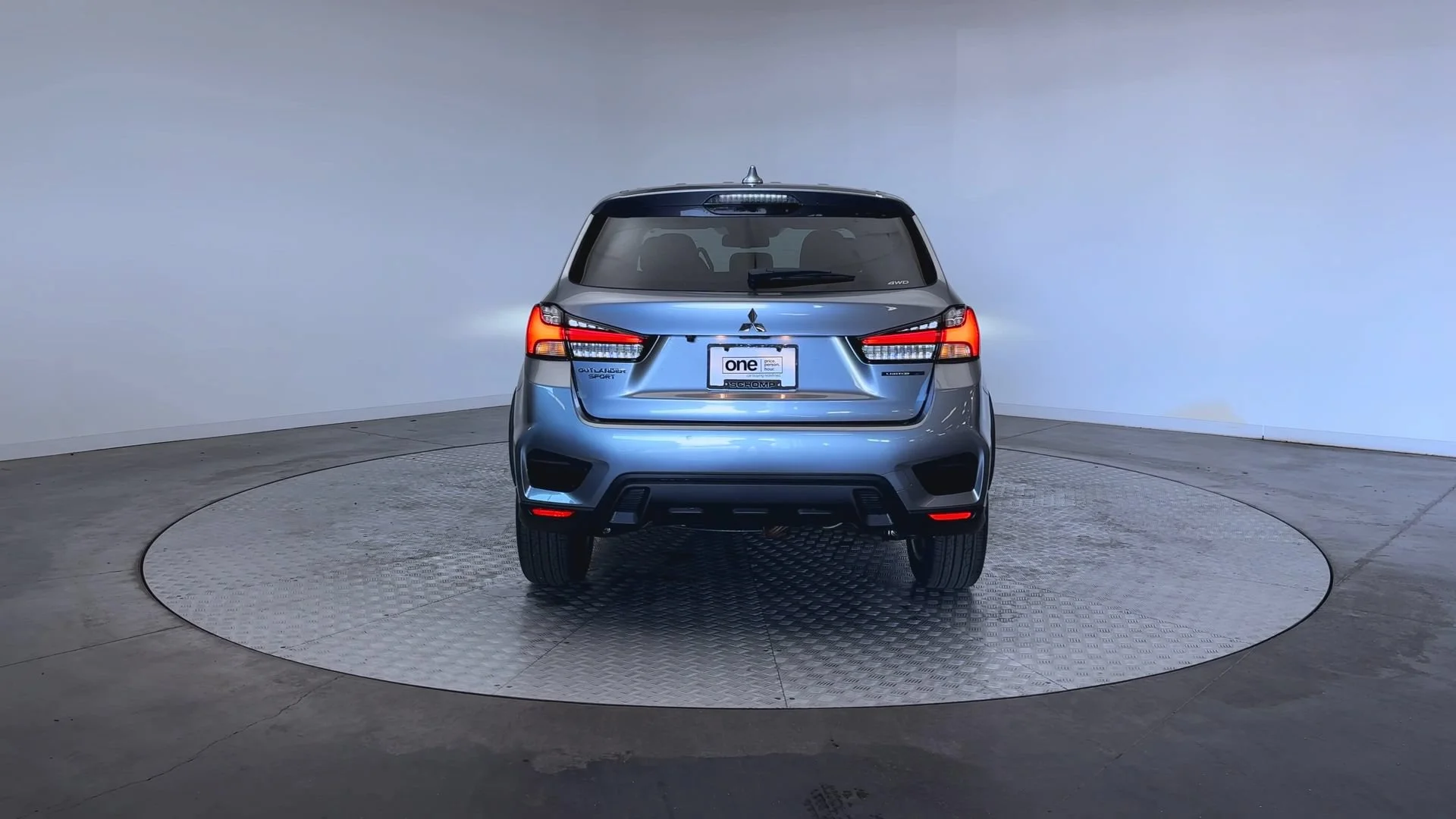 New 2026 Mercury Gray Metallic Mitsubishi LE image 7