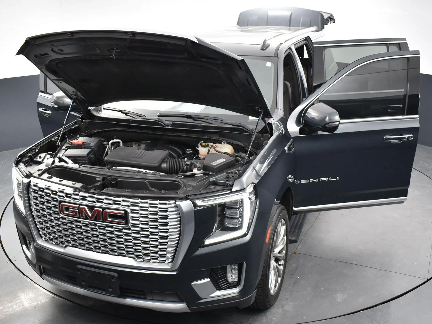 Used 2021 Hunter Metallic GMC Denali image 47