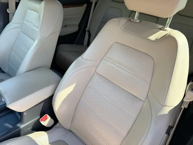 Used 2018  Honda Touring image 14