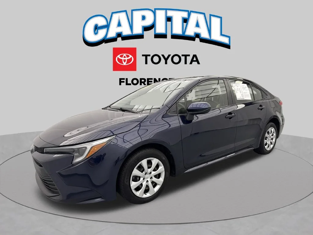 Used 2023  Toyota LE image 3