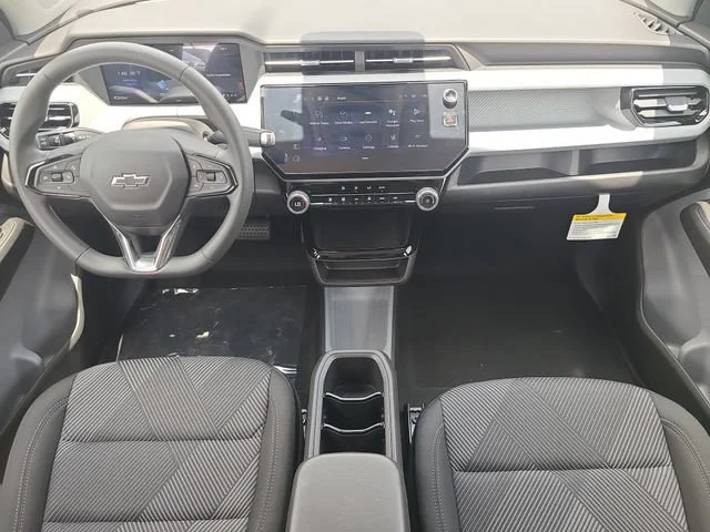 New 2027 Summit White Chevrolet LT image 10