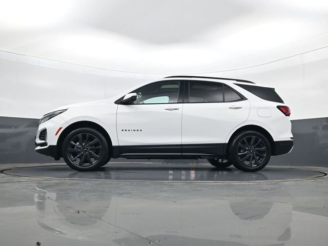 Used 2023 White Chevrolet RS image 28