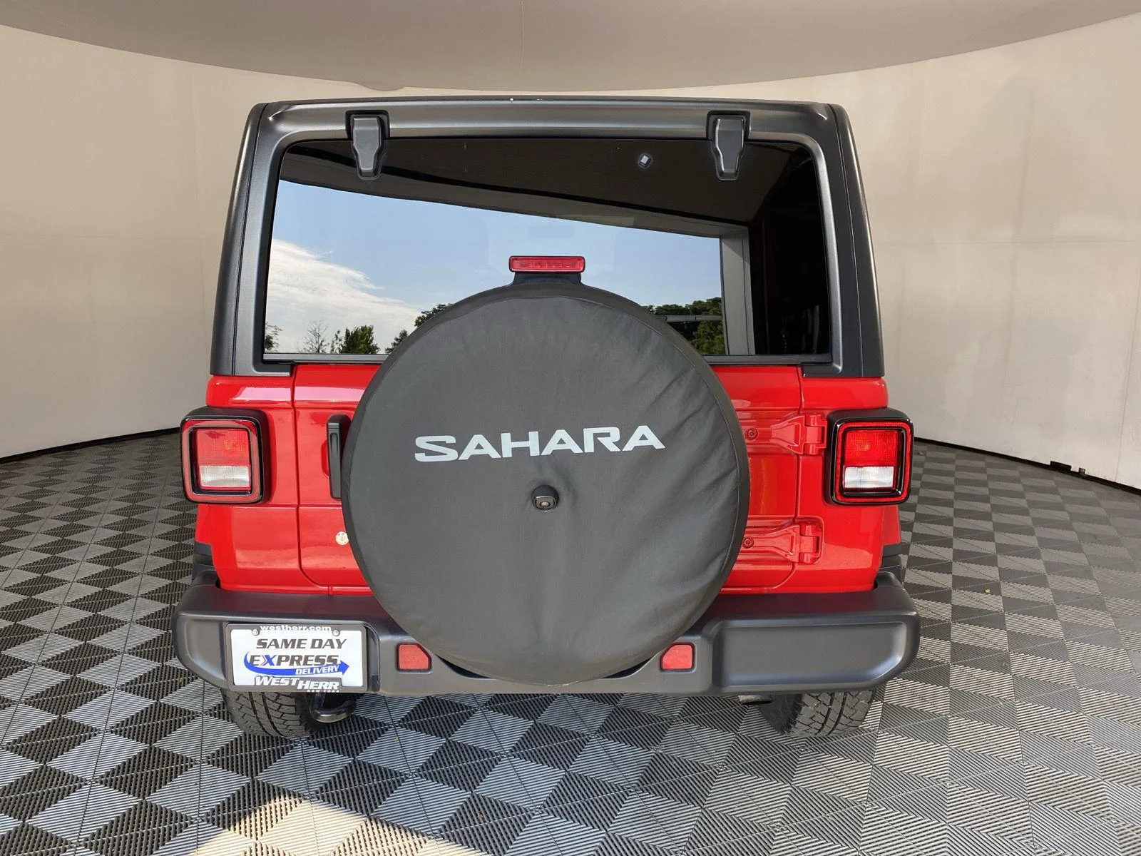 Used 2019 Firecracker Red Clearcoat Jeep Sahara image 16