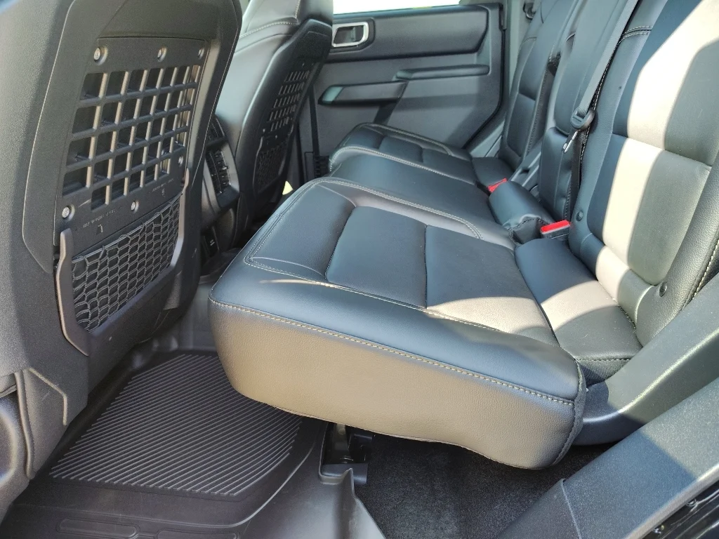 Used 2025 Shadow Black Ford Badlands image 11