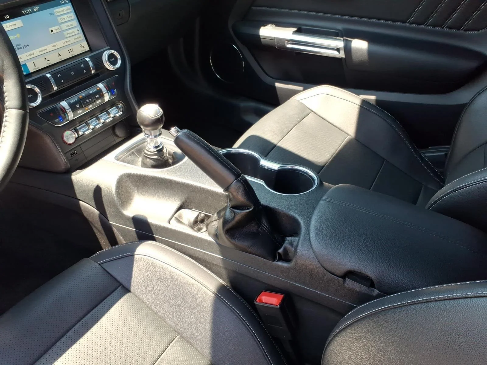 Used 2018 Shadow Black Ford GT Premium image 21
