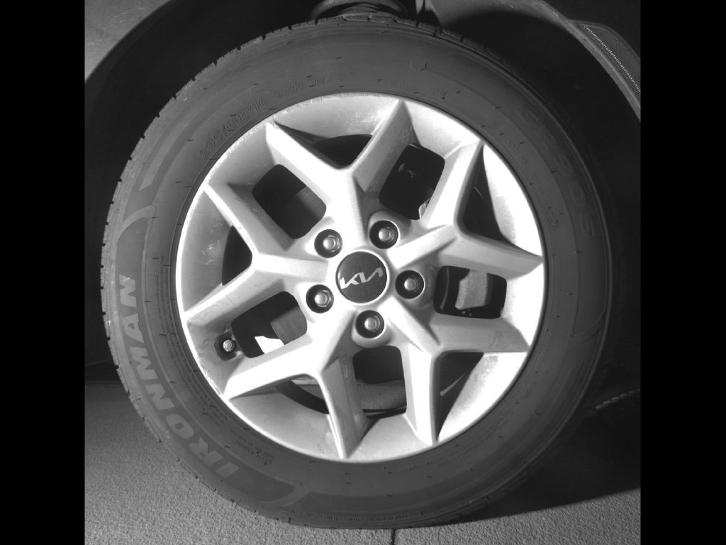 Used 2022 Gray Kia LX image 9