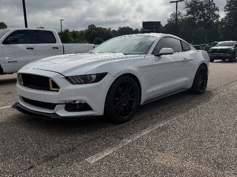 2016 Ford Mustang V6 Coupe's photo
