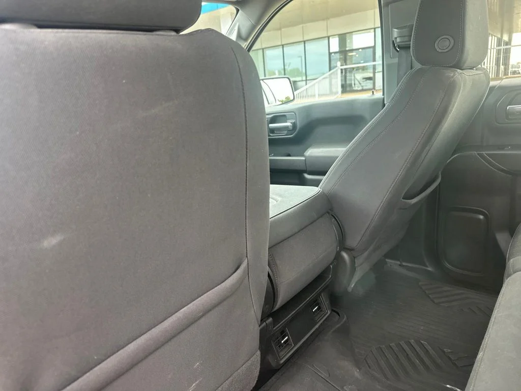 Used 2022 Red Chevrolet Custom image 21