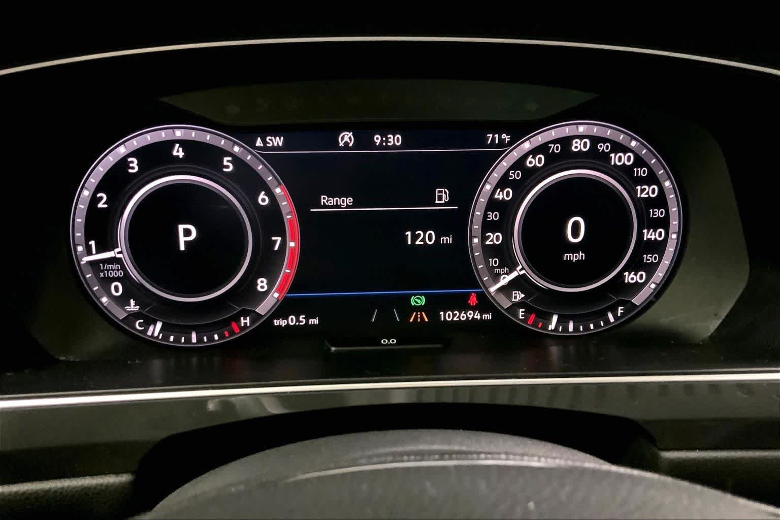 Used 2019 Deep Black Pearl Volkswagen SEL Premium image 26