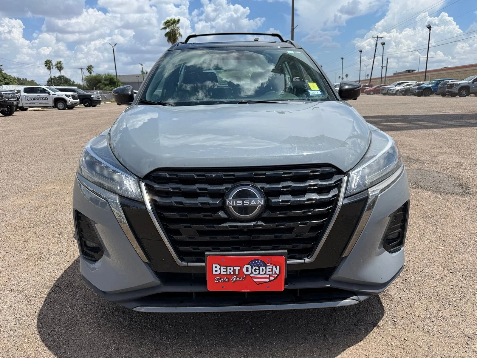 Used 2022 Gray Nissan SR image 2