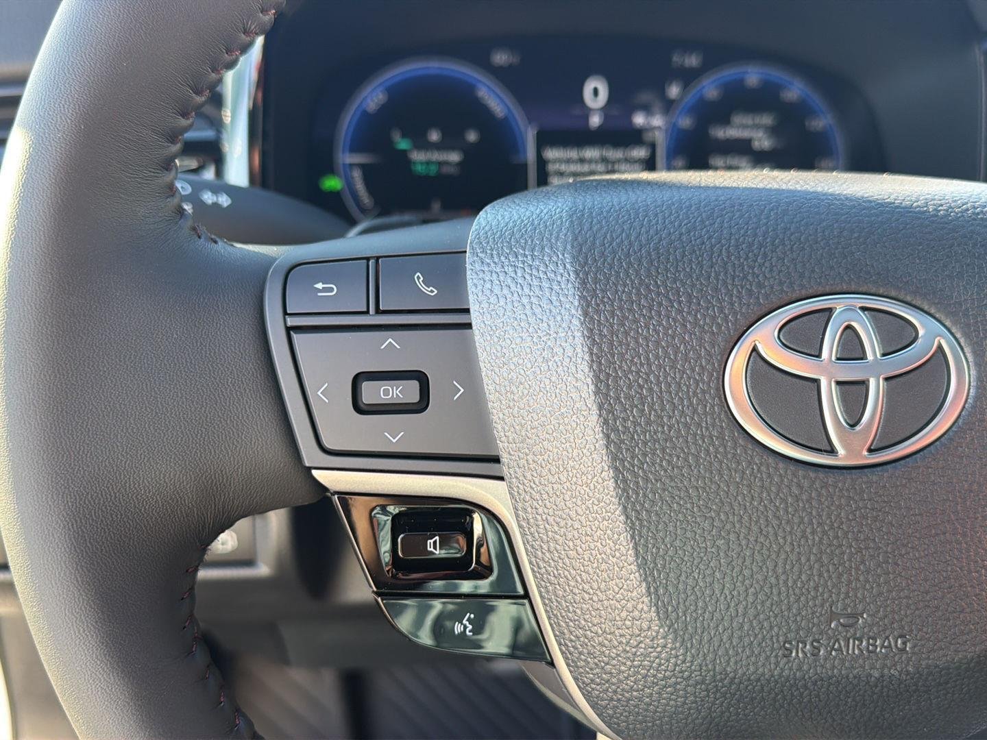 New 2026 Wind Chill Pearl Toyota XSE image 21