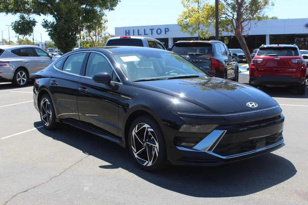New 2026 Black Hyundai SEL Sport image 5