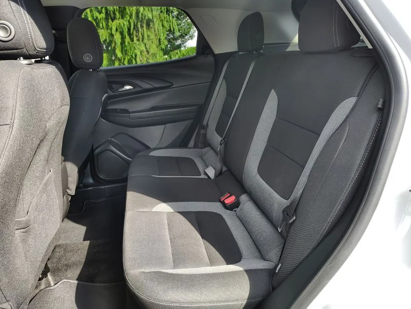 Used 2023 White Chevrolet LT image 16