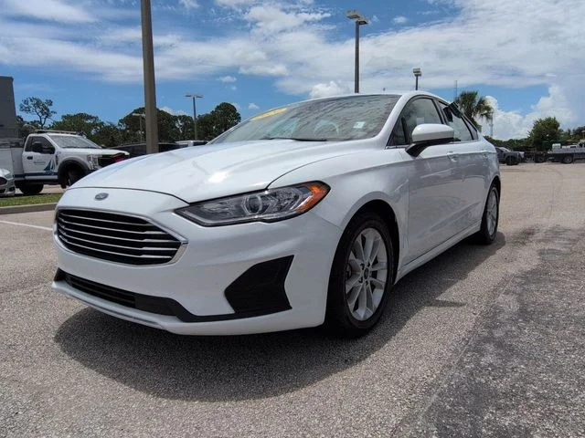 Used 2020 Oxford White Ford SE image 8