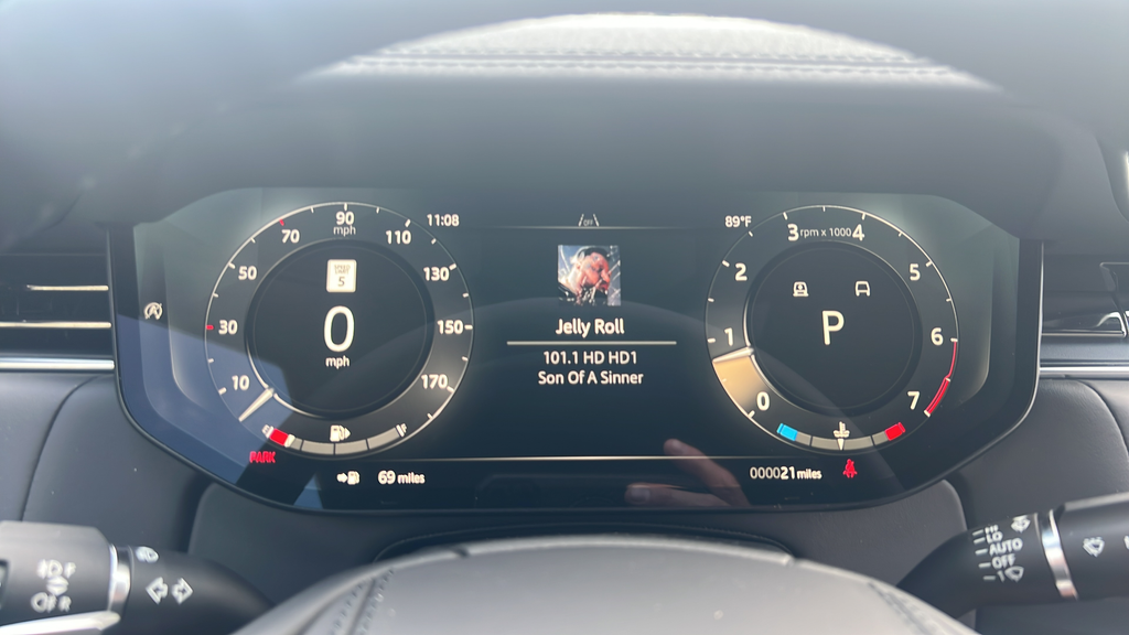 New 2027 White Land Rover SE image 29