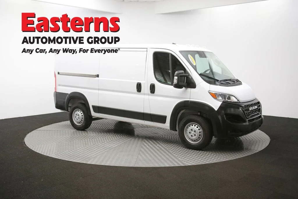 Used 2025 White Ram Base image 44