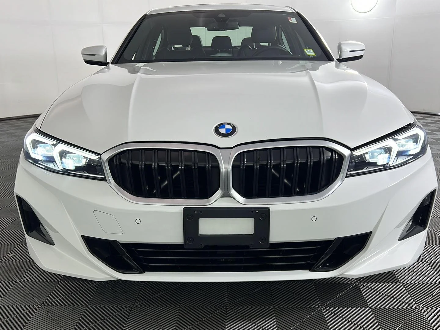 Used 2023 Alpine White BMW 330i xDrive image 14
