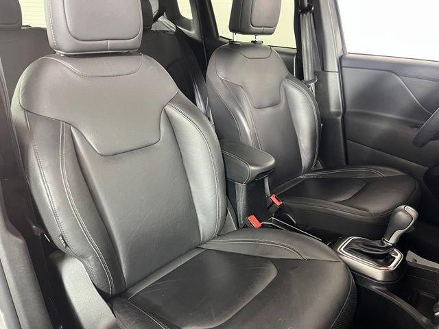 Used 2020 Gray Jeep Limited image 43