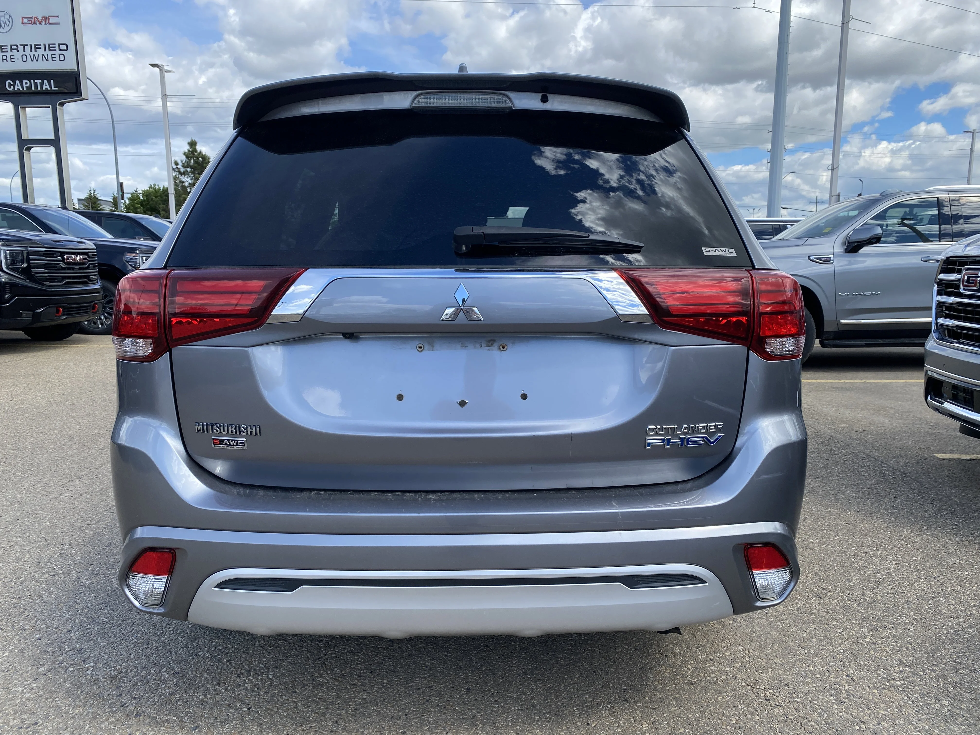 Certified Used 2019 Silver Mitsubishi SE S-AWC * LOW KM
