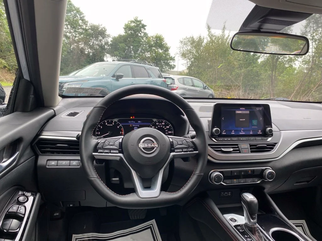 Used 2025 Gray Nissan 2.5 SR image 13