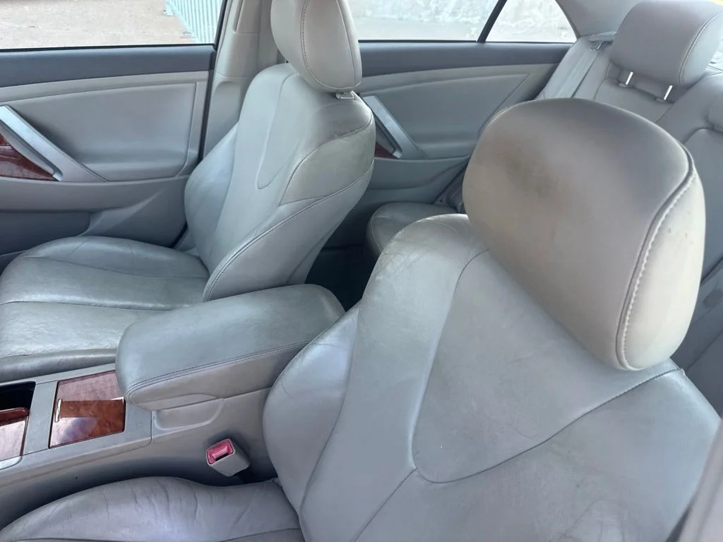 Used 2011 White Toyota XLE image 2