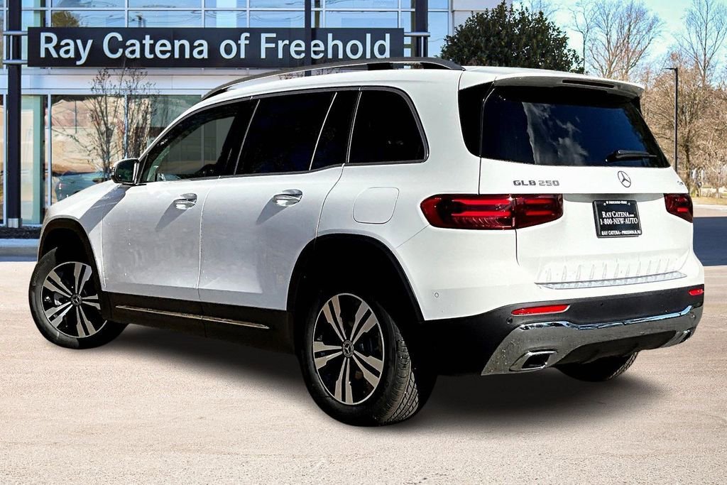 New 2026 Polar White Mercedes-Benz GLB 250 image 17