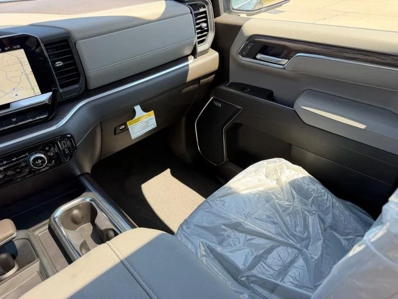 2026 GMC Sierra 1500 SLT - Photo 16