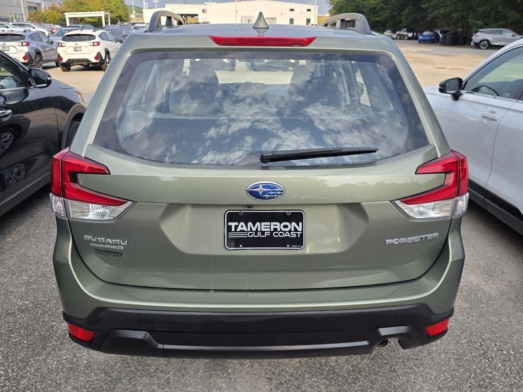 Used 2021 Green Subaru Base image 3