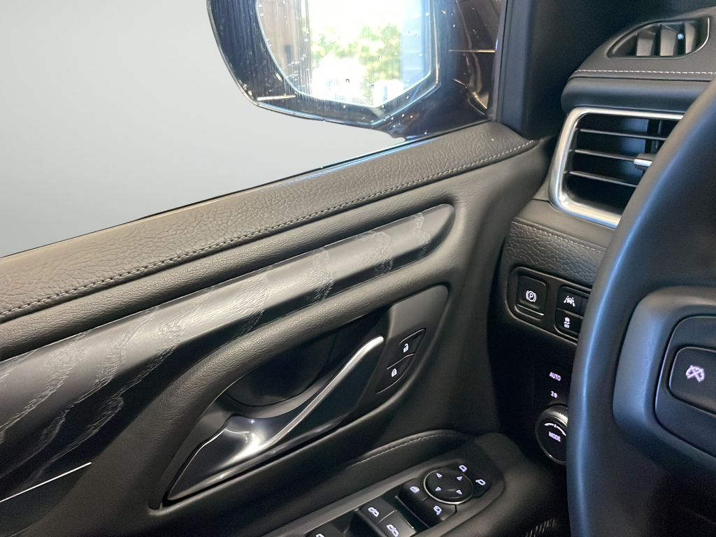 Used 2023 Silver GMC Denali image 32