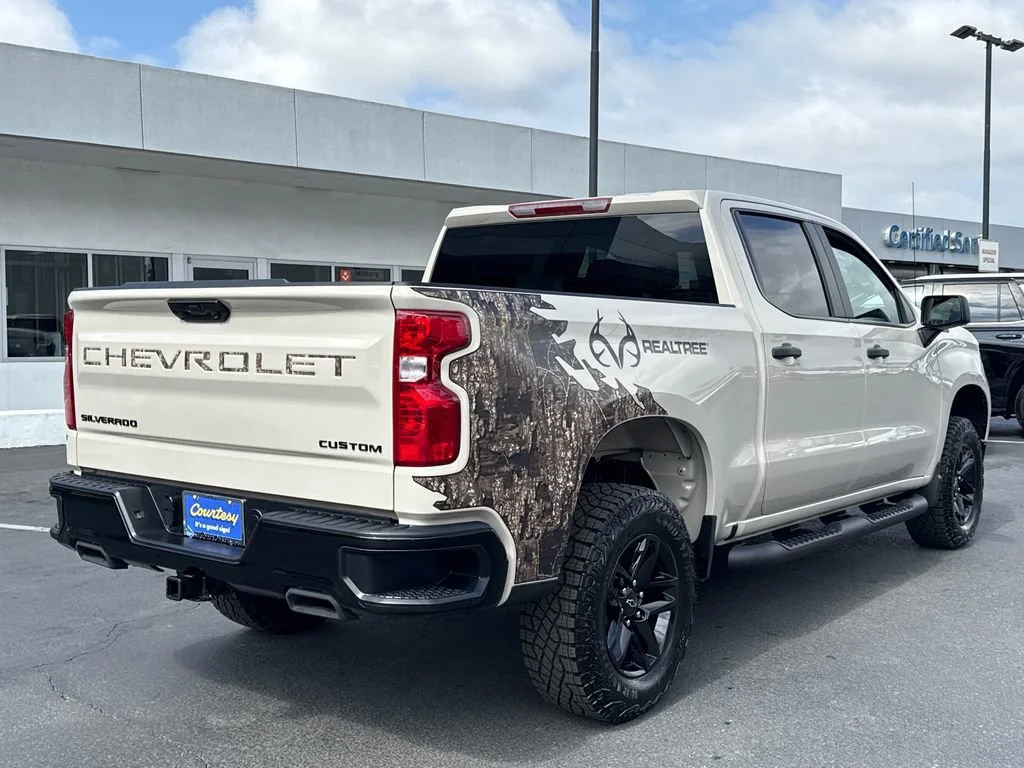 New 2026 White Sands Chevrolet Custom Trail Boss image 9