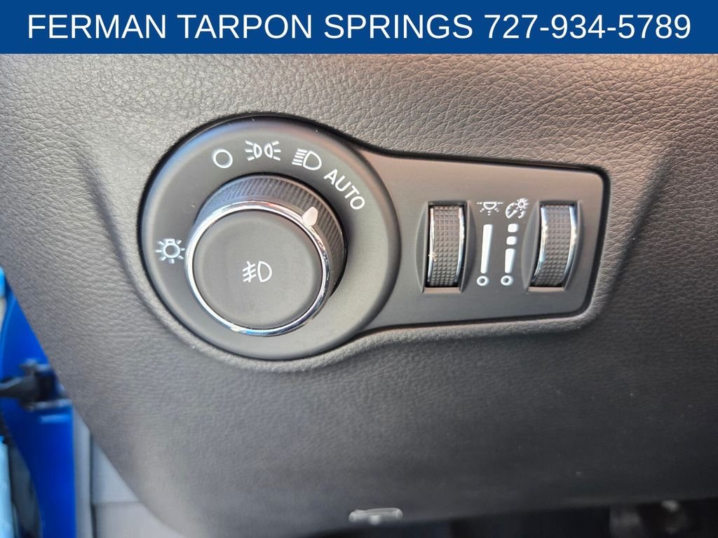 Used 2022 Blue Jeep Latitude Lux image 26