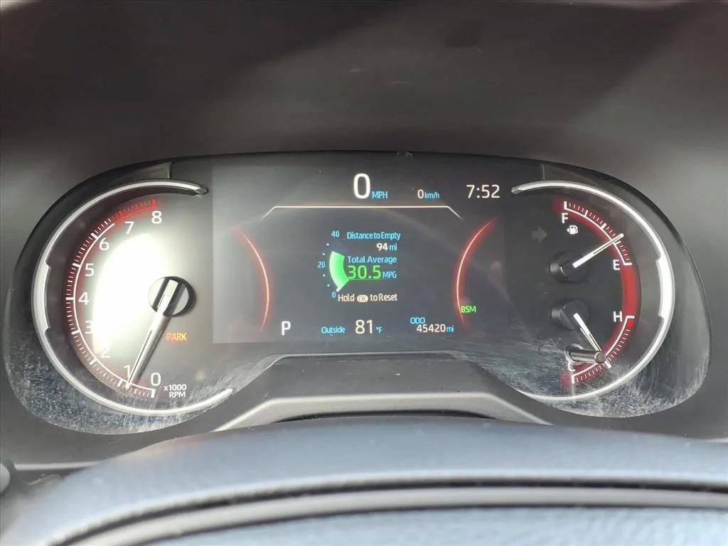Used 2024 White Toyota XLE image 26