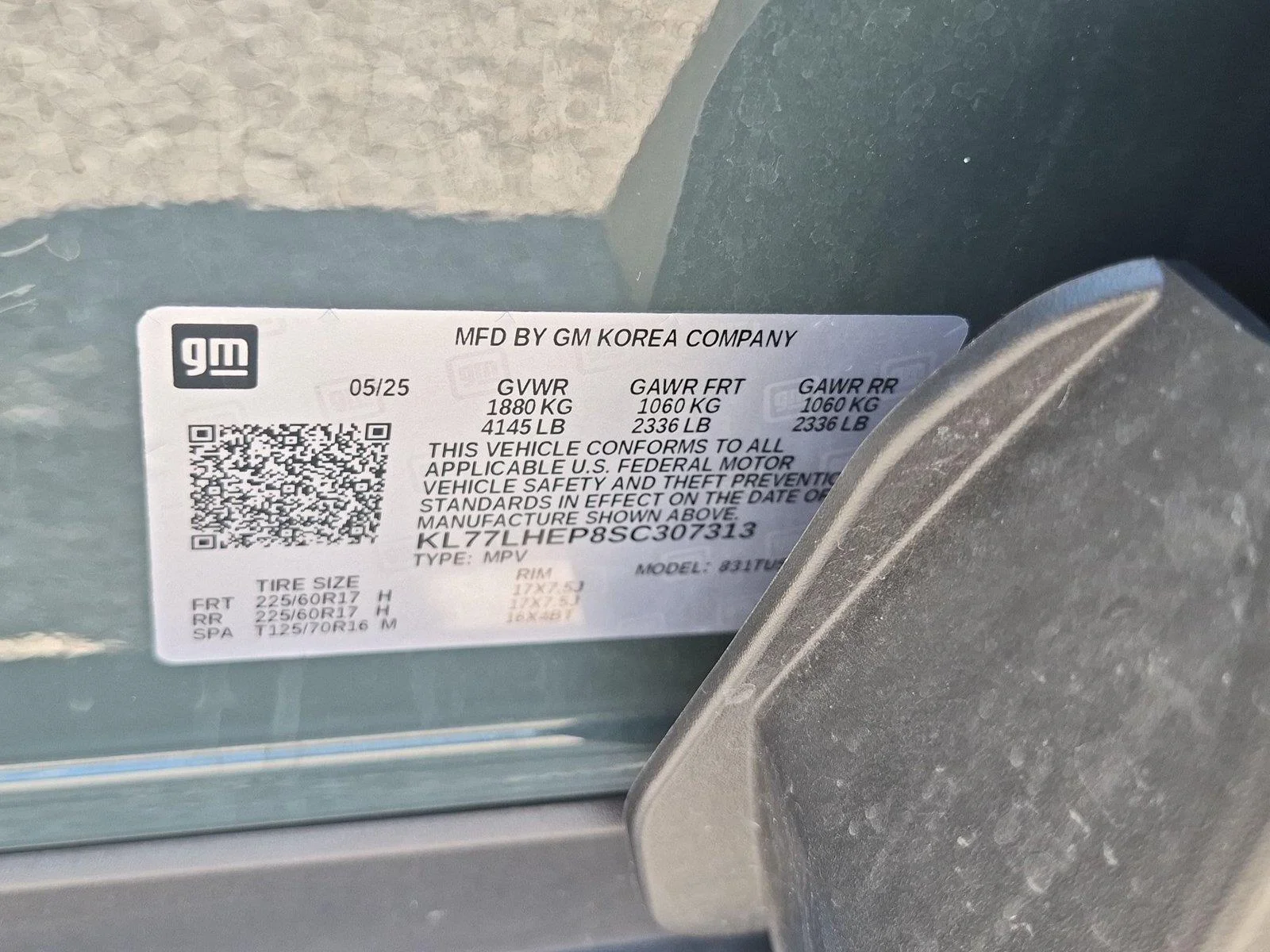 Used 2025 Cypress Gray Chevrolet LT image 39